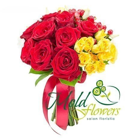 Buchetul miresei 3 din eustoma, trandafiri de tufă, trandafiri roșii și gipericum foto