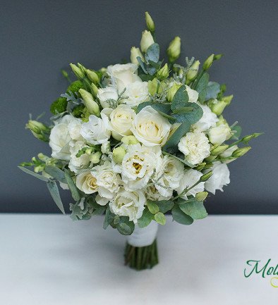 Bridal bouquet of white roses, lisianthus, carnations photo 394x433