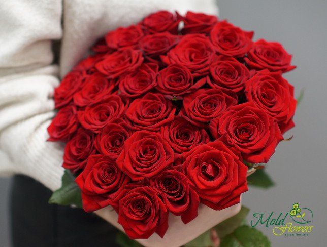 Bouquet of red roses 30-40 cm, set of 2, from moldflowers.md
