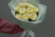 Buchet din 9 trandafiri Hampshire de 40 cm — foto 1