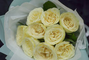 Buchet din 9 trandafiri Hampshire de 40 cm — foto 4