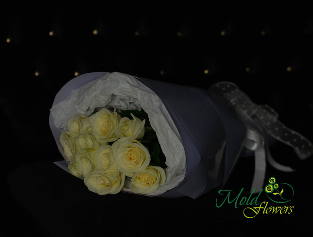 Buchet din 11 trandafiri albi 70 cm — foto 4
