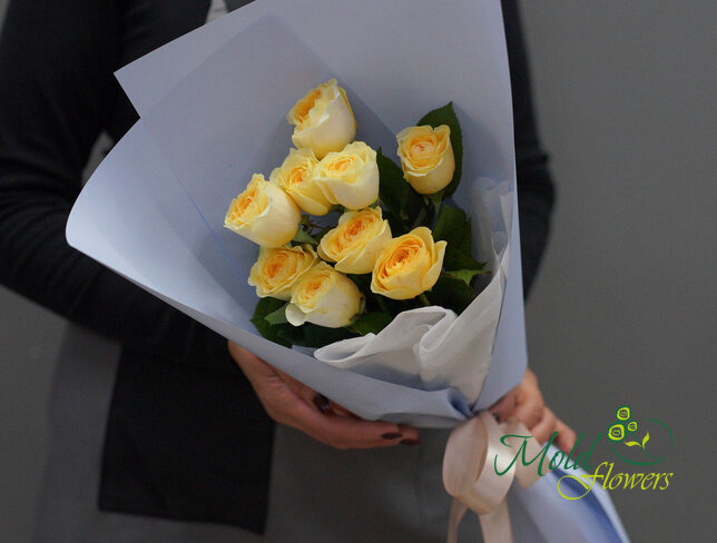 Букет из 9 роз Buttercup 40 см — фото 2