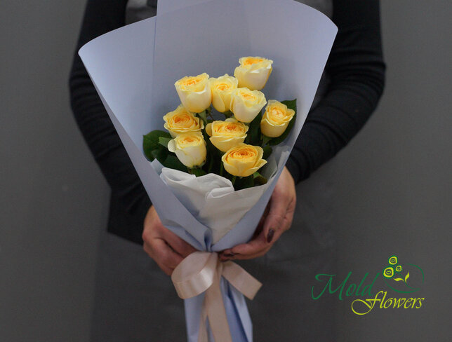 Букет из 9 роз Buttercup 40 см — фото 3