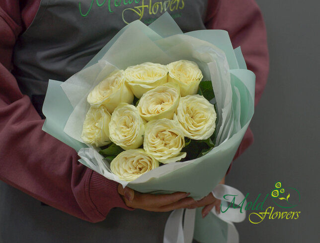 Buchet din 9 trandafiri Hampshire de 40 cm — foto 3
