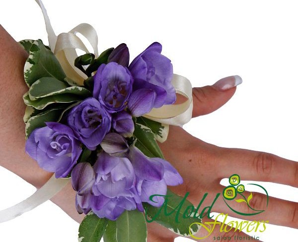 Boutonniere with Purple Freesias and White Ribbon - Photo