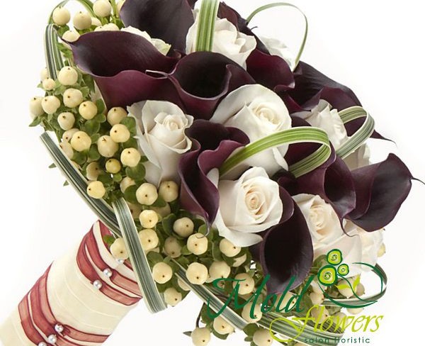 Bride's bouquet of black calla lilies, white roses, and hypericum - Photo