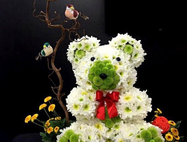 Bear of flowers (white and green chrysanthemums) photo