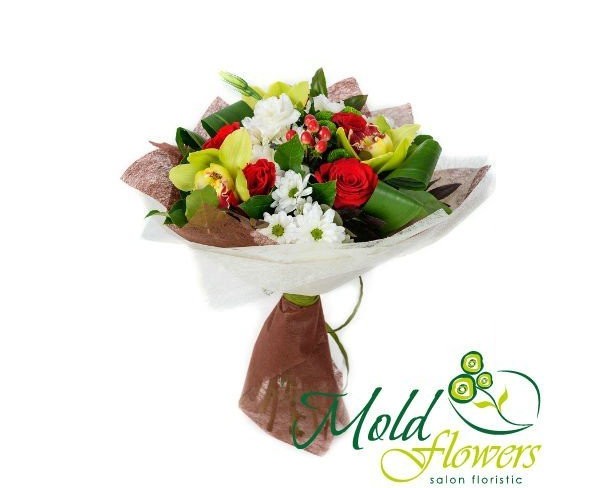 Bouquet of red roses, green cymbidium orchids, white and green chrysanthemums, eustomas, hypericum, salal, aspidistra photo