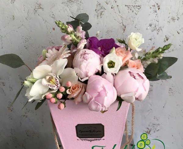Pink box with orchid, eustoma, peonies, hypericum, gerbera, roses, lion's call photo