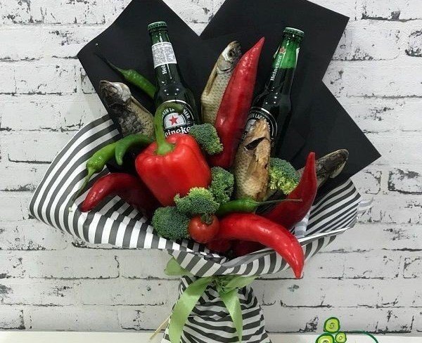 Men's bouquet of dried fish and beer photo