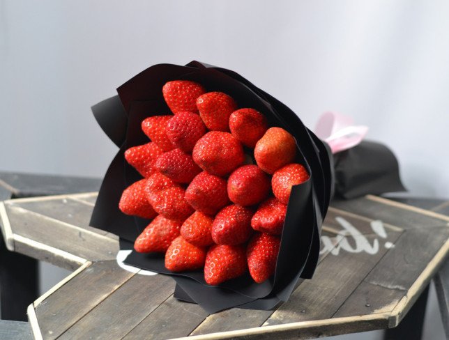 Strawberry Bouquet in Black Paper (made to order, 1 day) photo