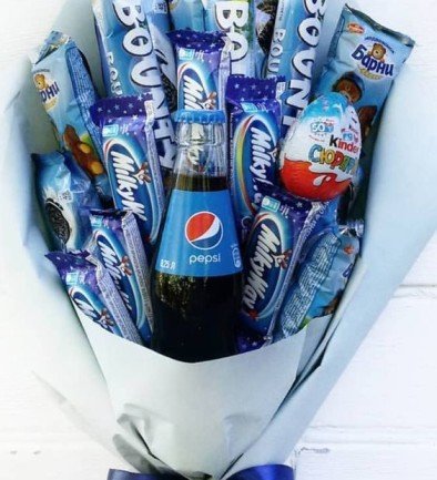 Bouquet with a bottle of Pepsi and chocolate (made to order, 1 day) photo 394x433