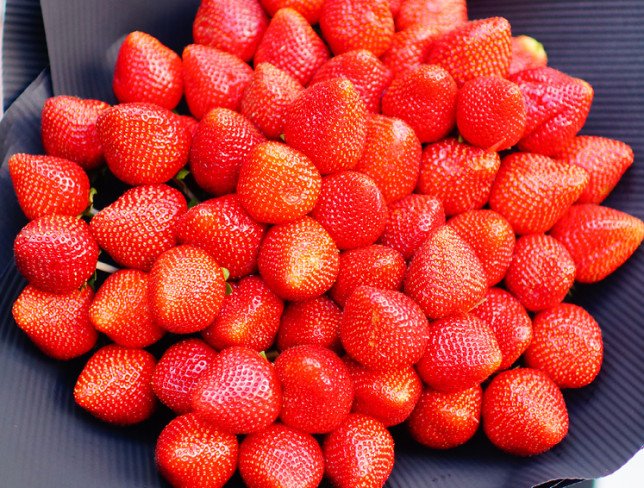 Buchet de căpșuni (la comanda, o zi) foto