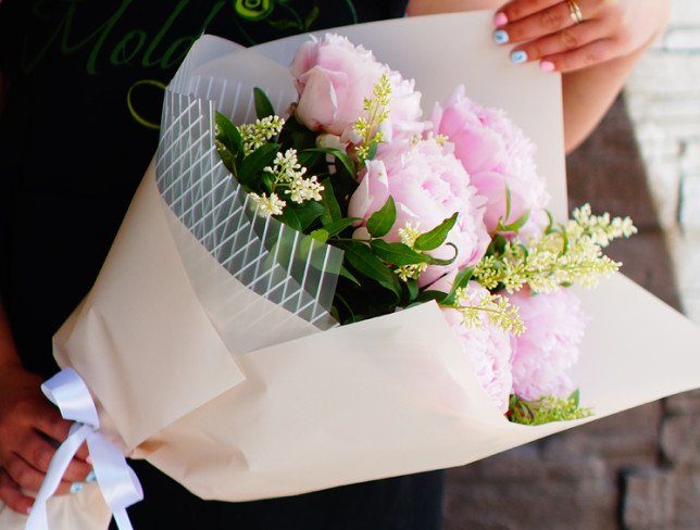 Bouquet of 5 Pink Dutch Peonies photo