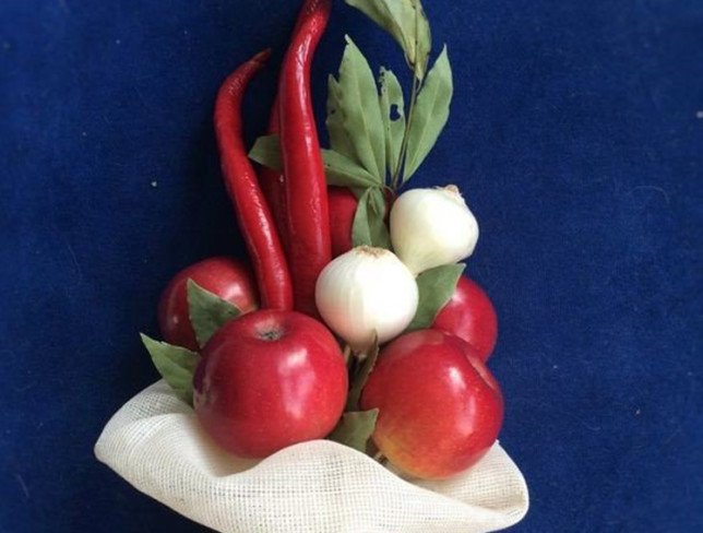 Букет из яблок, чеснока и красного перца (под заказ, 1 день) Фото