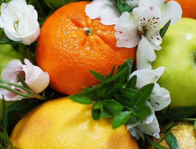 Fruit bouquet with apples, tangerines, pears, and alstroemeria (made to order, 1 day) photo