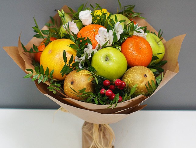 Фруктовый букет из яблок, мандаринов, груши  и альстромерии (под заказ, 1 день) Фото