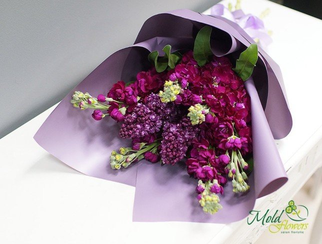 Bouquet of lilac and stock flowers photo