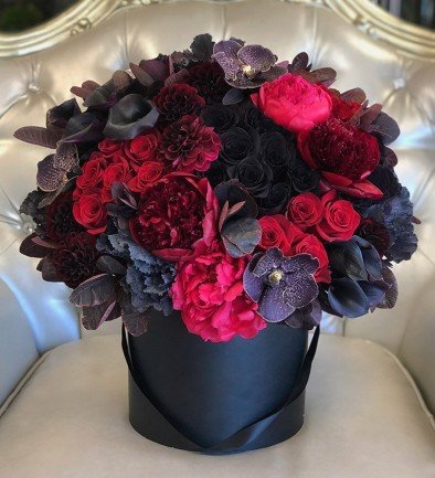 Black box with roses, orchids, and calla lilies (made to order, 10 days) photo 394x433