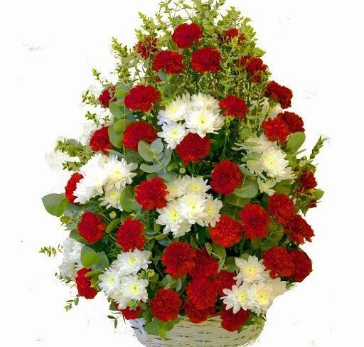 Basket with carnations and chrysanthemums (made to order, 2 days) photo