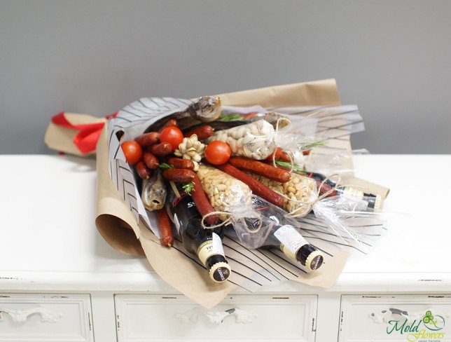 Customized Men's Bouquet with Beer, Fish, and Sausage (made to order, 24 hours) photo