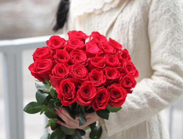 25 premium Dutch red roses 80-90 cm photo