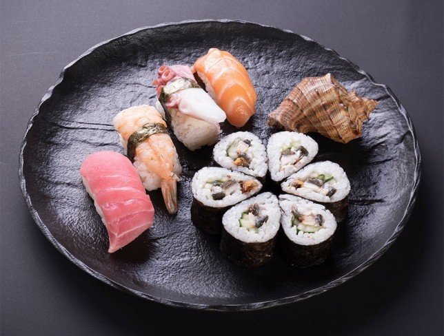 Platou de role si sushi  №1 foto
