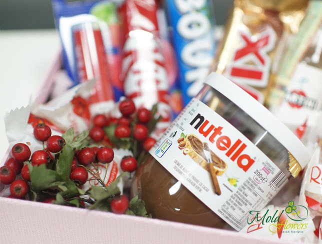 Box of Raffaello chocolates, chocolate, and Nutella from moldflowers.md