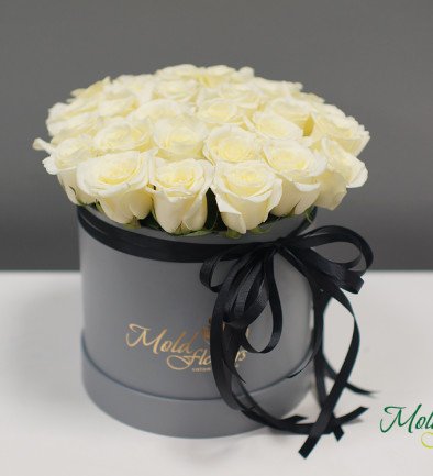 White roses in a rustic box (custom order, 1 day) photo 394x433