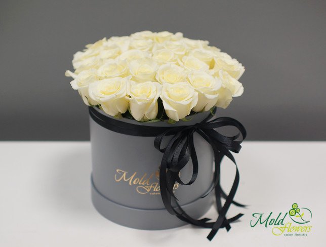 White roses in a rustic box (custom order, 1 day) photo