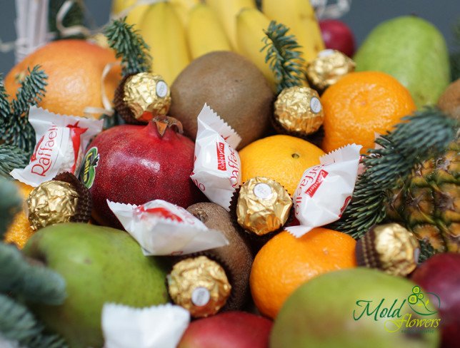 Новогодняя корзина с фруктами  (под заказ, 24 часа) Фото