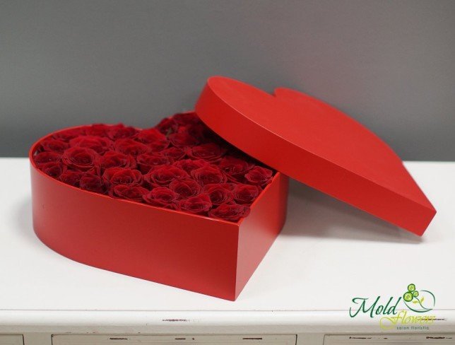 Heart-shaped Box with Red Roses (под заказ 5 дней) photo