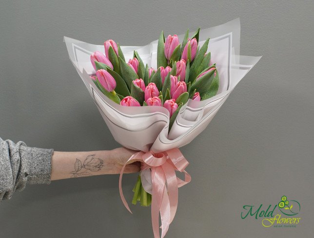 Букет "Воздушный поцелуй" из розовых тюльпанов от moldflowers.md