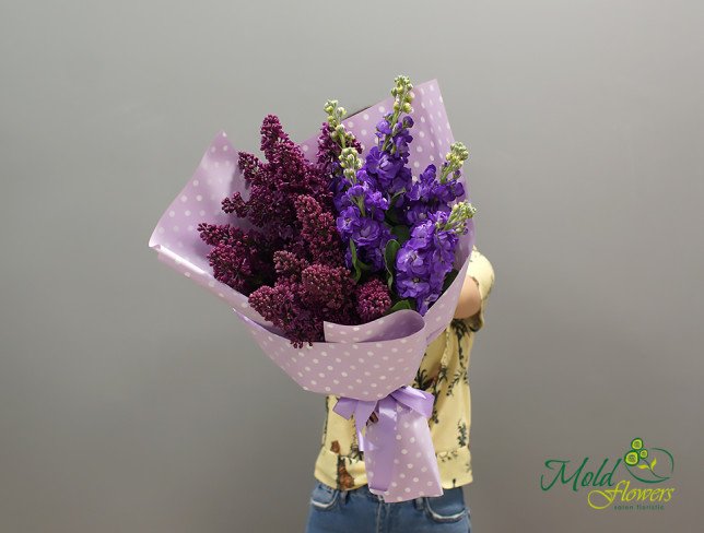 Bouquet of lilac and matthiola - 2 photo