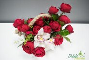 Box with red peony-type roses — photo 3