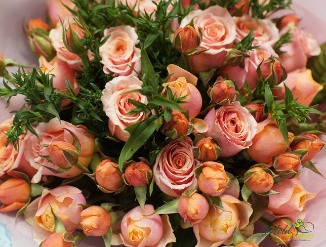 Букет из оранжевых пионовидных роз Фото