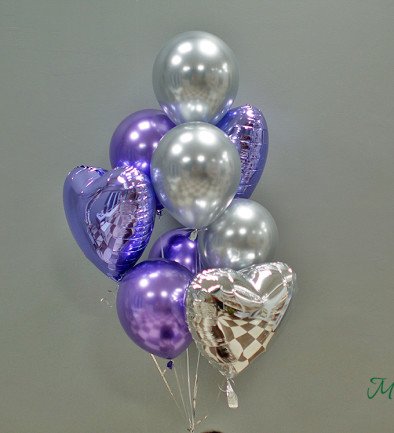 Набор из фиолетовых и серебреных шаров Фото 394x433