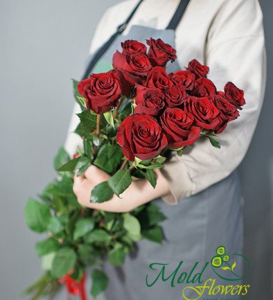 Buchet din 15 trandafiri rosii Olandeji Premium 90-100 cm (la comanda 5 zile) foto 394x433
