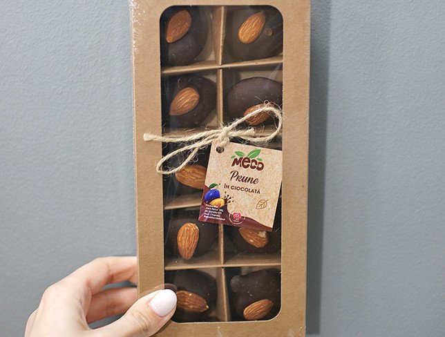 Candies Meco Plum and almonds in chocolate 180g photo