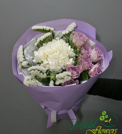 Букет с белой гортензией и розами "Memory lane" Фото 394x433