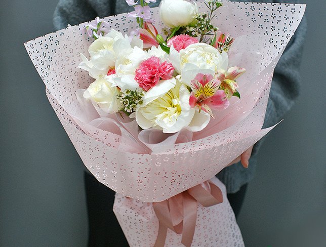 Bouquet of white peonies "Breath of Spring" photo