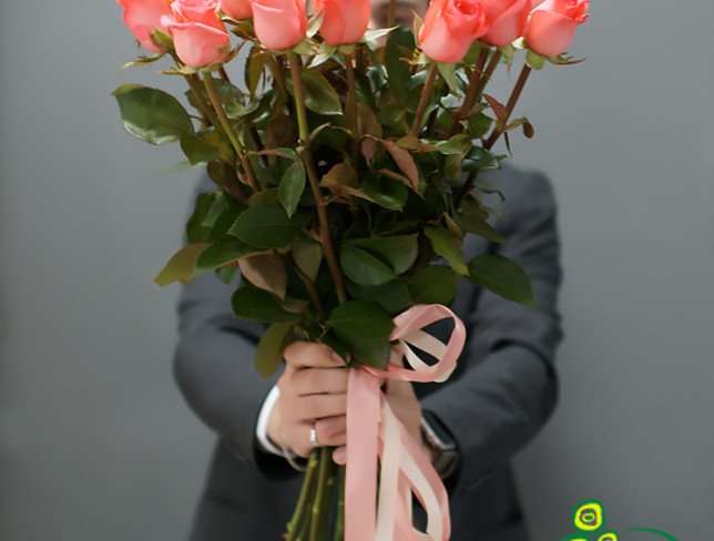 Bouquet of 19 coral roses photo