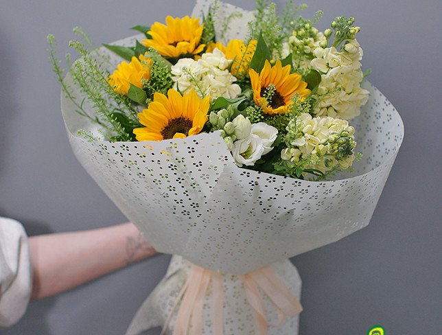 Bouquet of sunflowers and matthiola photo