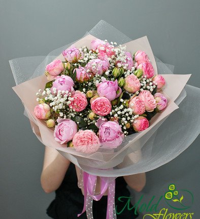 Bouquet of peonies and gypsophila "Pink tenderness" photo 394x433