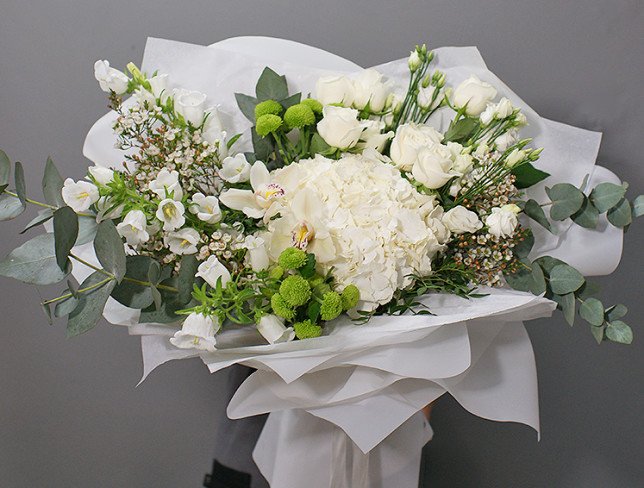 Bouquet with white hydrangea and bluebells "Tender freshness" photo