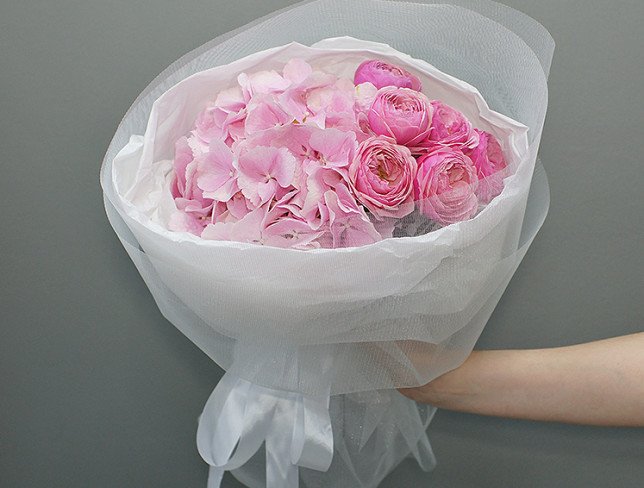 Buchet cu hortensie roz si trandafiri Silvia Pink foto