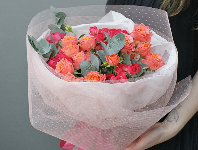 Букет из кустовых роз "Коралловый шарм" Фото