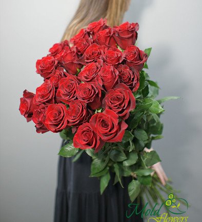 25 Premium Dutch Red Roses 80-90 cm photo 394x433