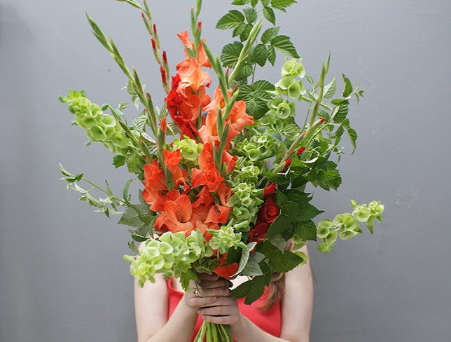 Bouquet of red gladioli "Tropical Sunset" photo